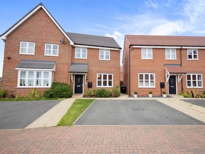 Semi-detached house to rent in Kingfisher Drive, Southam CV47