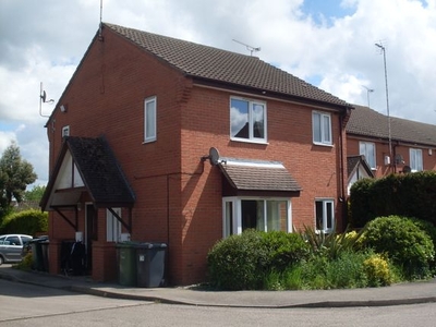 Semi-detached house to rent in Watersbridge Gardens, Nuneaton CV10