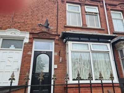 Terraced house to rent in Portland Road, Birmingham B17