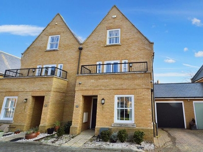 Town house for sale in Gunners Rise, Shoeburyness SS3