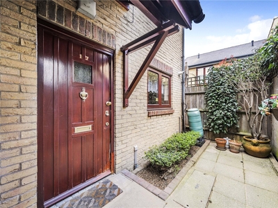 Willow Tree Close, London, E3 3 bedroom house in London
