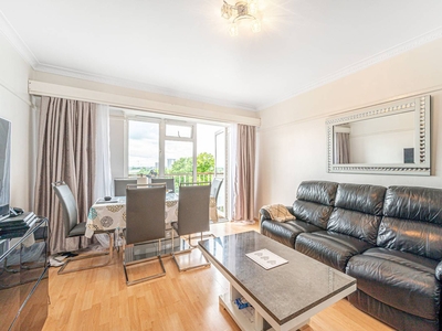Flat in Campden House, Swiss Cottage, NW6