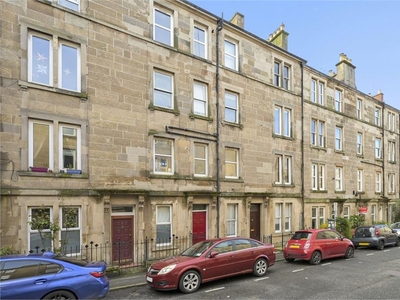 1 bed second floor flat for sale in Polwarth