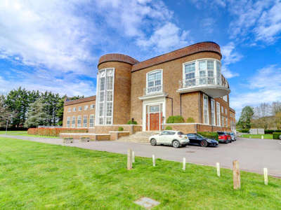 1 Bedroom Apartment For Sale In Saunderton, High Wycombe