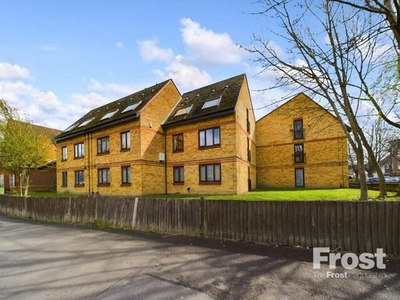 1 Bedroom Apartment For Sale In Staines-upon-thames, Surrey