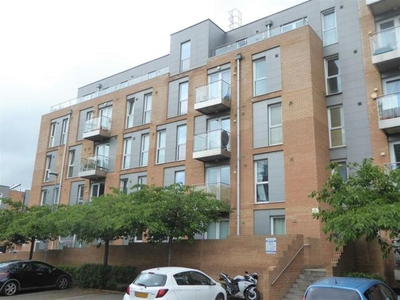 1 Bedroom Flat For Rent In Pontes Avenue