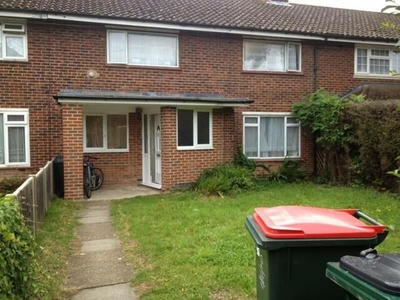 1 Bedroom House Share For Rent In Crawley, West Sussex