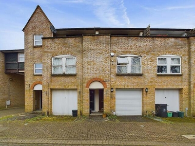 1 Bedroom Terraced House For Sale In Bromley