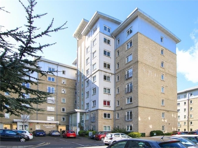2 bed second floor flat for sale in Pilrig