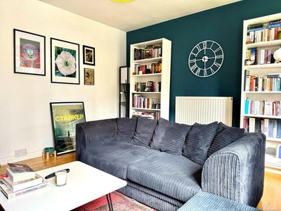 2 Bedroom Apartment For Rent In Camden Square