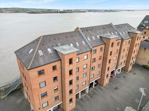 2 Bedroom Apartment For Sale In Gravesend, Kent