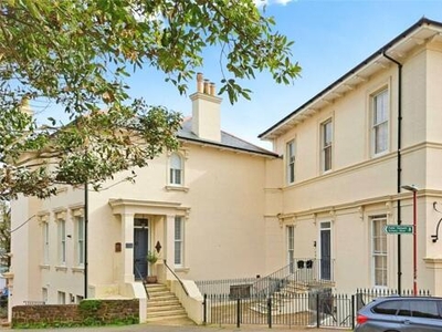 2 Bedroom Flat For Rent In St. Leonards-on-sea, East Sussex