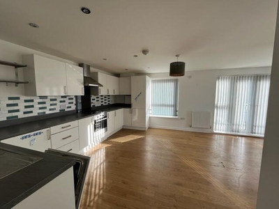 2 Bedroom Flat For Sale In Castle Hill, Swanscombe