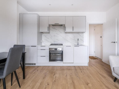 2 Bedroom Flat For Sale In Shirland Road, London