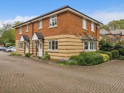 2 Bedroom Semi-detached House For Sale In Berkshire