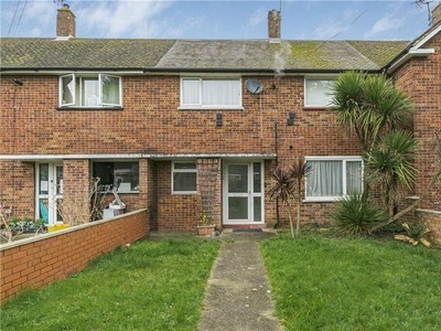 2 Bedroom Terraced House For Sale In Staines-upon-thames, Surrey