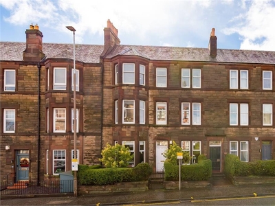 3 bed second floor flat for sale in Blackhall