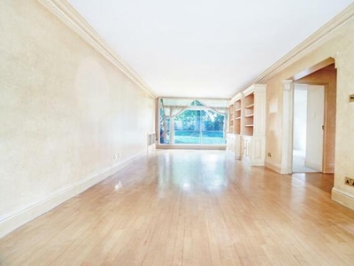 3 Bedroom Apartment For Sale In Ilchester Place, Kensington