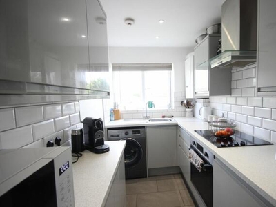 3 Bedroom Flat For Rent In Church Lane