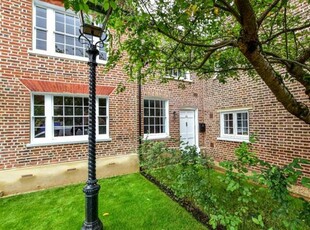 3 Bedroom House For Sale In Abbots Langley, Hertfordshire