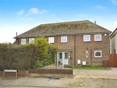 3 Bedroom Semi-detached House For Rent In Rochester, Kent