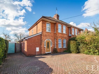 3 Bedroom Semi-detached House For Sale In Ringwood
