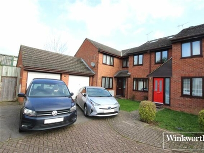 3 Bedroom Terraced House For Sale In Borehamwood, Hertfordshire