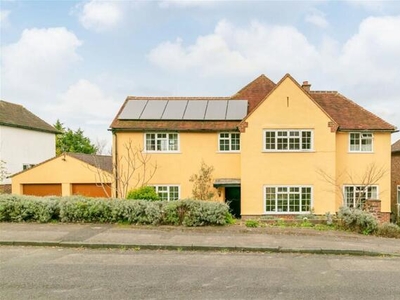 4 Bedroom Detached House For Sale In Guildford