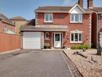 4 Bedroom Detached House For Sale In Rustington, Littlehampton