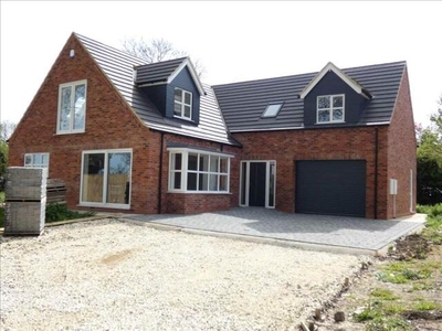 4 Bedroom Detached House For Sale In South Marsh Road, Stallingborough