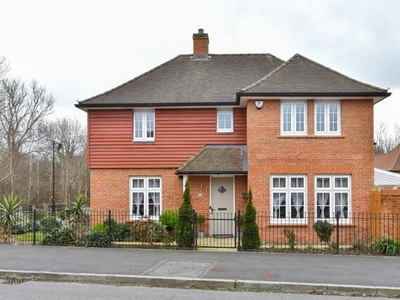 4 Bedroom Detached House For Sale In Waterlooville