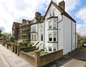4 Bedroom End Of Terrace House For Sale In Sandwich, Kent