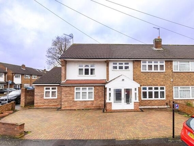 4 Bedroom Semi-detached House For Sale In Winchmore Hill
