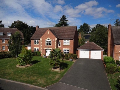 5 Bed Detached House, The Croft, DY11