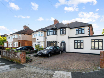 5 Bedroom Semi-detached House For Sale In Ruislip, Middlesex