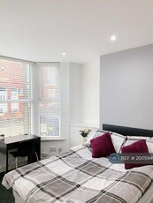 6 Bedroom House Liverpool Merseyside