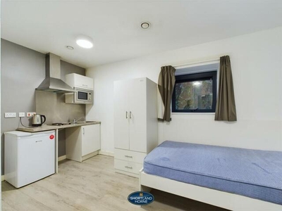1 Bedroom Apartment For Rent In Theatre House