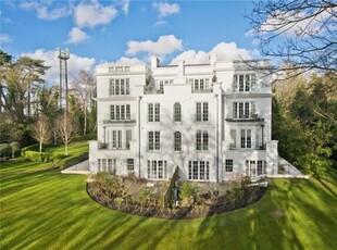 1 Bedroom Apartment For Sale In Esher, Surrey