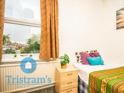 1 Bedroom House Share For Rent In Queens Road