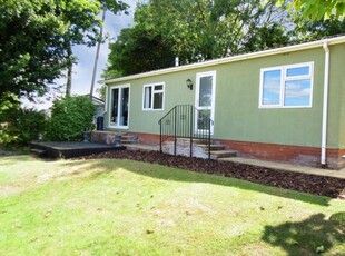 1 Bedroom Park Home For Sale In Biggleswade, Bedfordshire