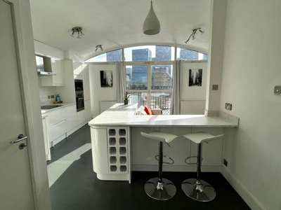 1 Bedroom Penthouse For Sale In Rotherhithe Street, London