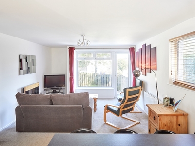 2 Bed Flat, The Orchard, TR7