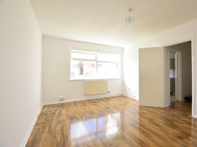 2 Bedroom Apartment For Rent In Abingdon, Oxfordshire