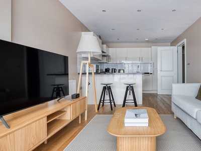 2-bedroom apartment for rent in London