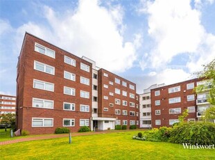 2 Bedroom Apartment For Sale In Finchley, London