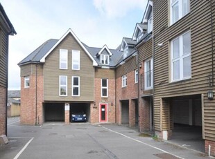 2 Bedroom Apartment For Sale In Ringwood