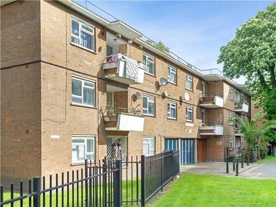 2 Bedroom Apartment For Sale In Studley Road, London