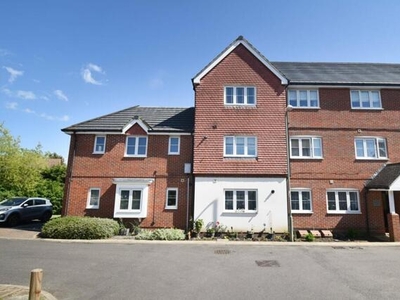 2 Bedroom Apartment For Sale In Walton-on-thames