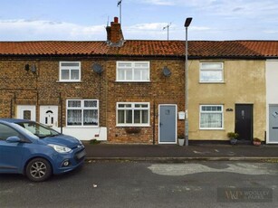 2 Bedroom Cottage For Sale In Little Driffield