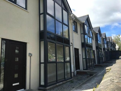 2 Bedroom Flat For Rent In Plymouth, Devon